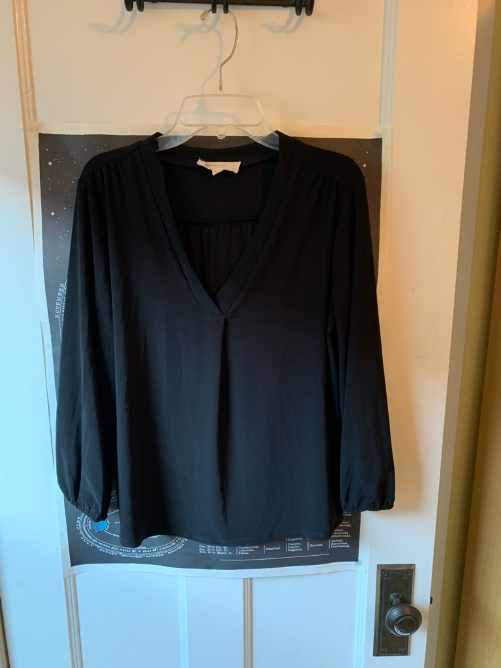 Two by Vince Camuto Black V-Neck Long Sleeve Blouse,S